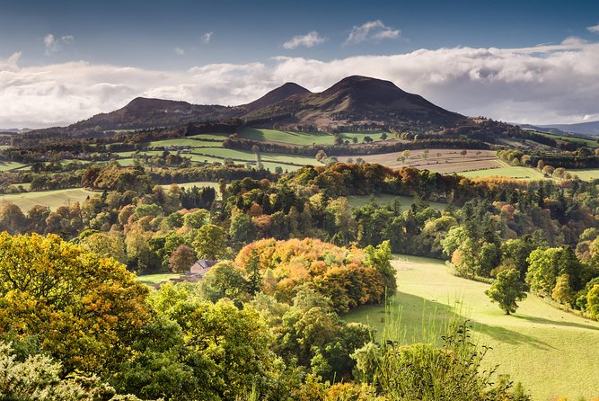 1 Day Alnwick Castle, Holy Island & Scottish Borders - Holy Island and the tide-shaped timetable