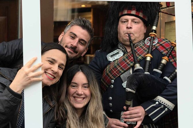 2.5 Hour Experience Scottish Dinner and Folk Music - Folk Music With Kevin and Eddy