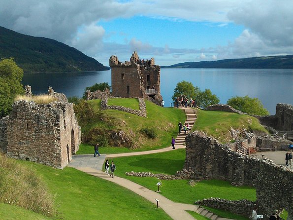 2-Day Inverness and the Highlands Very Small Group Tour from Edinburgh - Pitlochry and the optional whisky stop