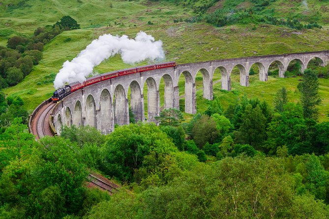 2-Day Jacobite Experience including the Hogwarts Express from Edinburgh - Loch Ness and Urquhart Castle after Culloden