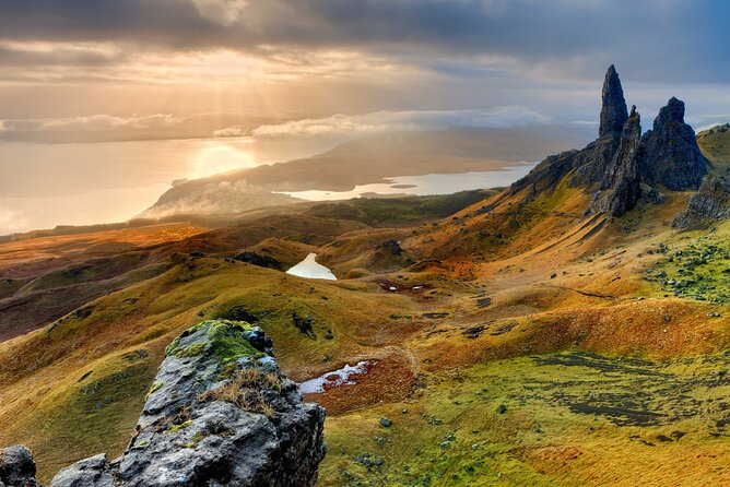 3 Day - Isle of Skye, Loch Ness & Glenfinnan Tour from Glasgow - Eilean Donan, Loch Ness, and the road to Edinburgh