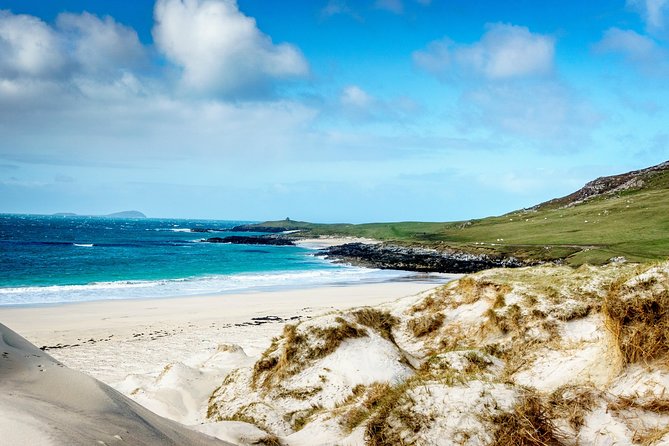 3-Day Lewis, Harris and the Outer Hebrides Small-Group Tour from Inverness - Day two: Harris mountains and Luskentyre Beach