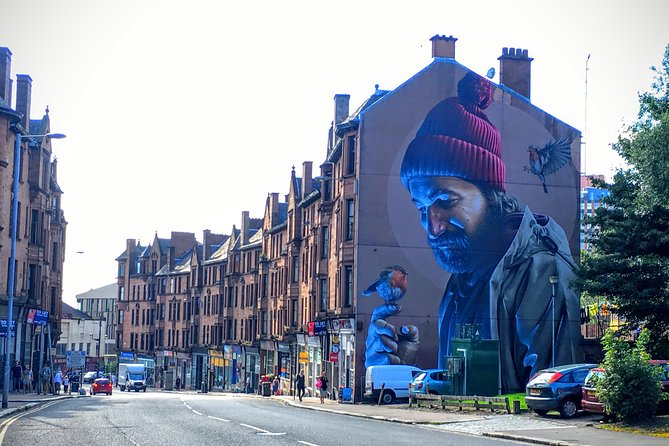3-Hour Private Glasgow Essentials Tour - George Square sets the city scene