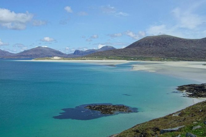 5-Day Outer Hebrides & the Scottish Highlands Small-Group Tour from Edinburgh - Day three: Harris mountains, tweed, and Luskentyre Beach