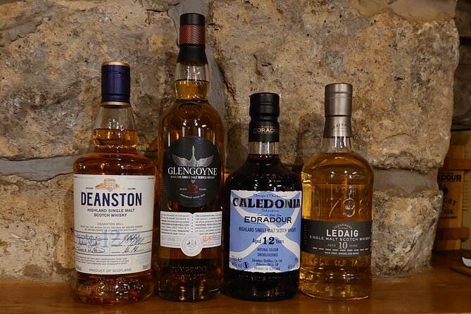Afternoon Whisky Tasting in a Traditional Edinburgh Bar - Meeting Neil at the Jolly Judge at 2:30 p.m.