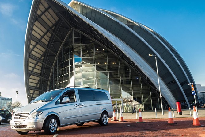 Airport transfers. - What the Mercedes-Benz service adds