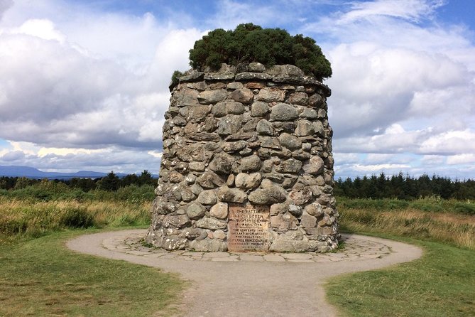 Cawdor Castle, Clava cairns and Culloden Battlefield - Clava Cairns: a short stop with great age