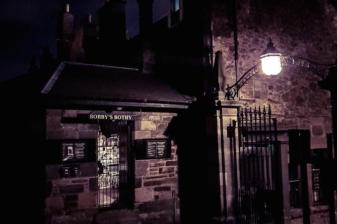 City of the Dead Haunted Graveyard Tour - Walking Edinburgh’s closes and alleyways