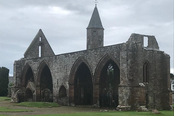 Culloden Battlefield, Clava Cairns and Loch Ness, Urquhart Castle - Beauly Priory adds a quiet village stop