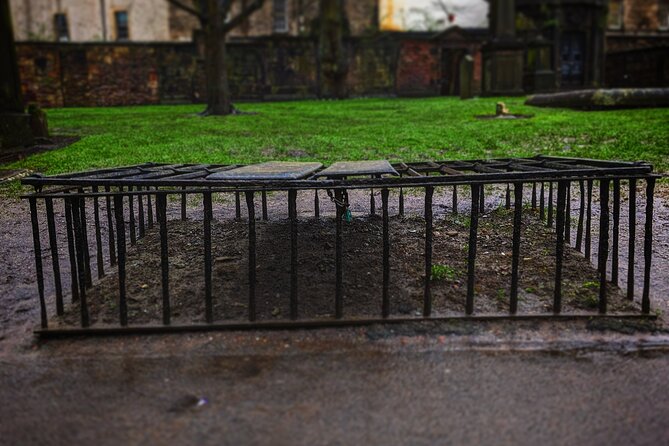 Dark History and Ghost Tour of Edinburgh - Grassmarket and the stories behind the spectacle