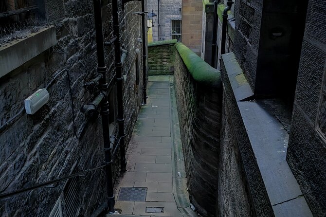 Dark History and Ghost Tour of Edinburgh - What the $22.04 price gets you