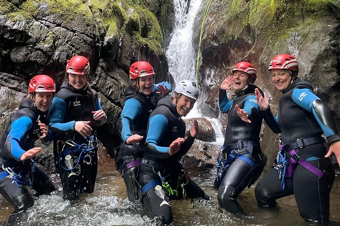 Discover Canyoning in Dollar Glen - Abseiling beside the waterfalls