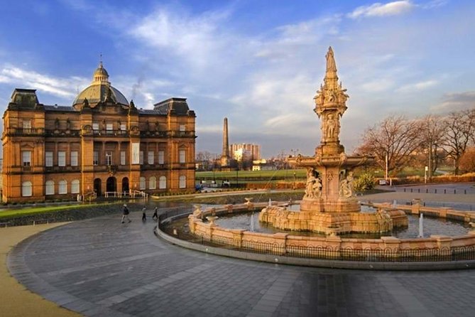 Discover Glasgow. Full day private tour in people carrier. - University of Glasgow and the Botanic Gardens