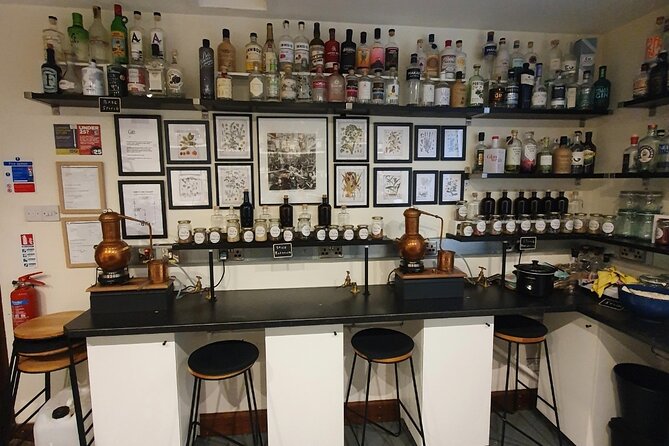 Distill a bottle of Gin on mini copper stills - Building your own botanical mix