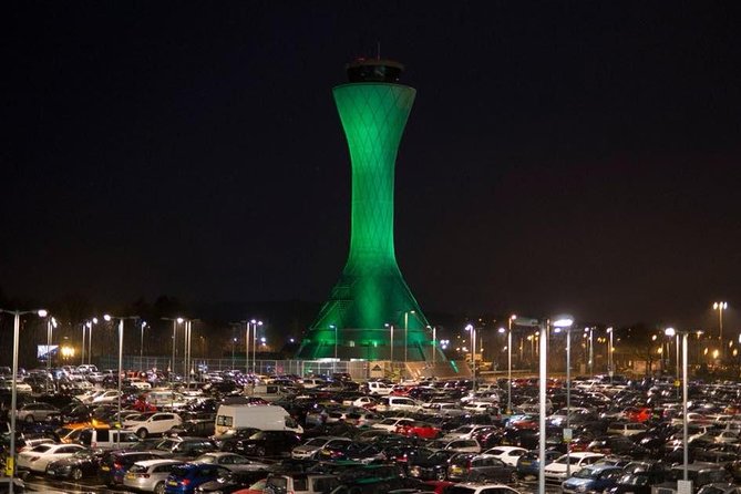 Edinburgh Airport to Edinburgh City one way Private Transfer - The ride from the airport into Edinburgh