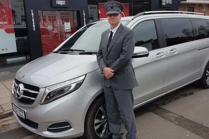 Edinburgh Airport to Glasgow City Chauffeured Hire Driver - Punctuality and communication matter most