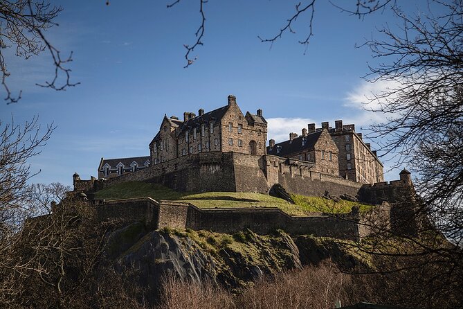 Edinburgh Castle & Royal Mile Walking Tour - Ticket Included - Writers’ Museum, Makars’ Court, and the Heart of Midlothian
