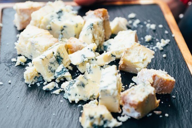 Edinburgh Cheese Crawl : Guided Food Tour - Comfort, weather, and group size