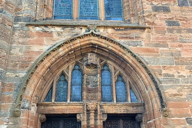 Edinburgh City private driving tour Castle Rosslyn Chapel - Greyfriars Bobby adds a small, memorable human story