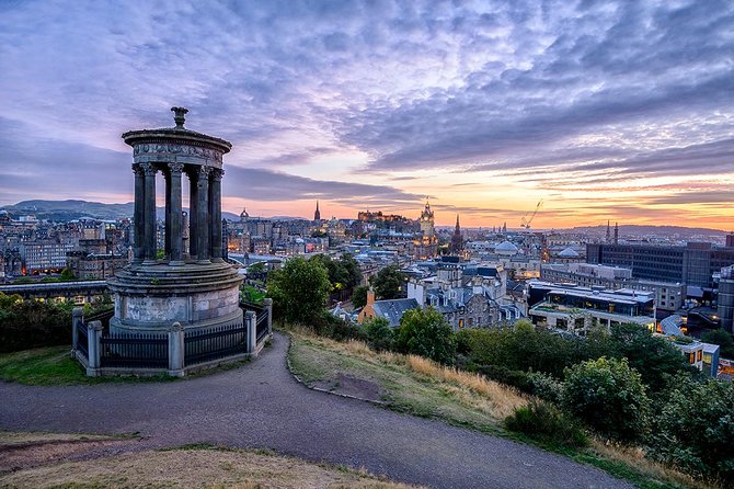Edinburgh Darkside Walking Tour: Mysteries, Murder and Legends - North Bridge and the city’s grim underbelly