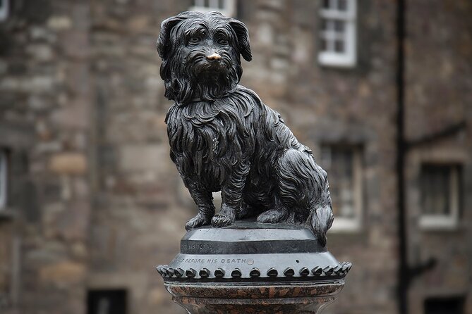 Edinburgh Full Day Walking Tour with Castle Included -Small Group - Mercat Cross, St Giles’ Cathedral, and the Act of Union
