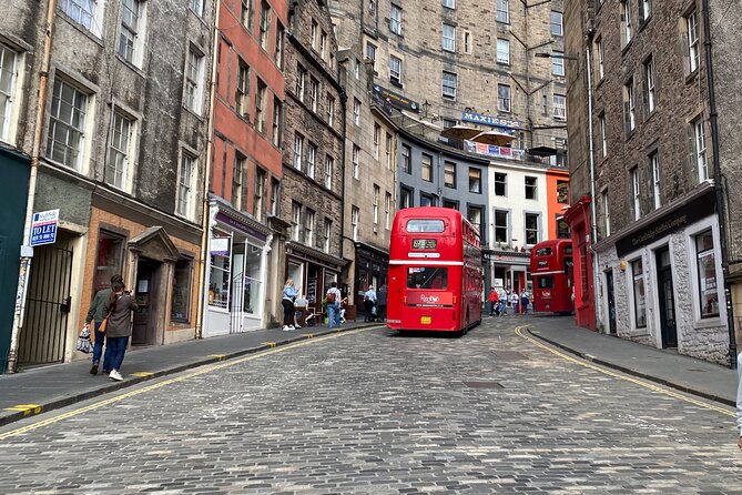 Edinburgh Half Day Guided Private Tour in a Premium Minivan - The Royal Mile and Castle Hill