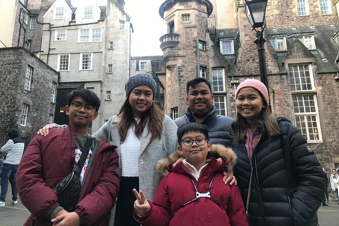 Edinburgh Highlights & Hidden Gems: Private Tour with a Local - Old Town streets, whisky, and the Royal Mile