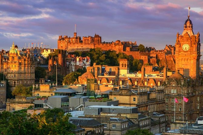 Edinburgh Highlights & Hidden Gems: Private Tour with a Local - Scottish food at a local market