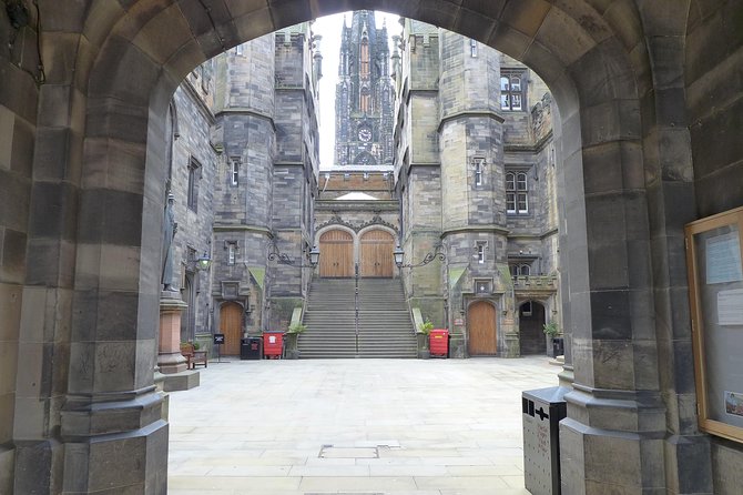 Edinburgh: History Lovers Old Town Walking Tour - St Giles’ Cathedral and the Royal Mile