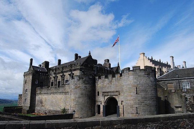 Edinburgh: Loch Lomond, Stirling Castle and the Kelpies Day Tour - Through the Trossachs, Scotland’s Highlands in miniature