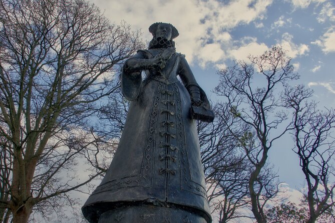Edinburgh: Mary Queen of Scots Privately Guided Luxury Day Tour - Leaving Edinburgh at 9 a.m. in a private vehicle
