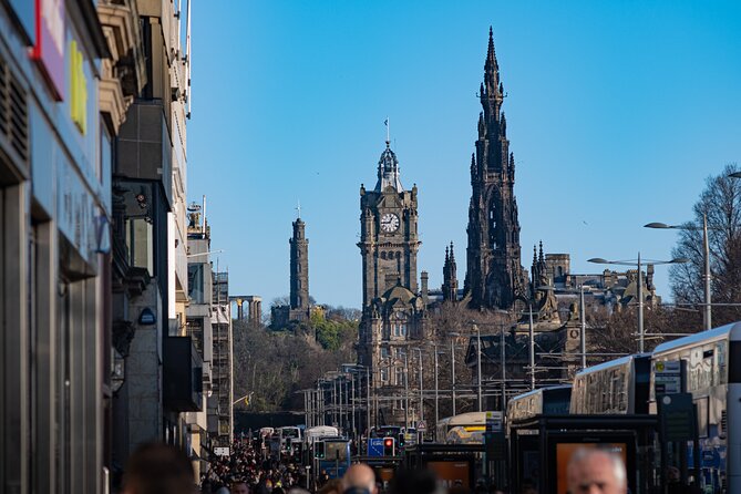 Edinburgh Old Town: Historical Guided Walking Tour - History with humor, not a lecture