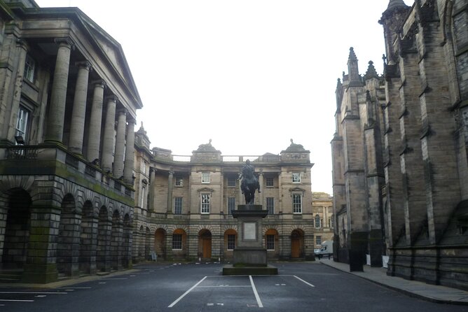 Edinburgh Old Town Private Self-Guided Tour - The Hub and the climb toward Edinburgh Castle