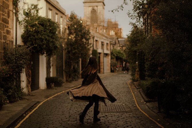 Edinburgh Photo Shoot - capture your memories ! - Starting at the Writers’ Museum on Lawnmarket