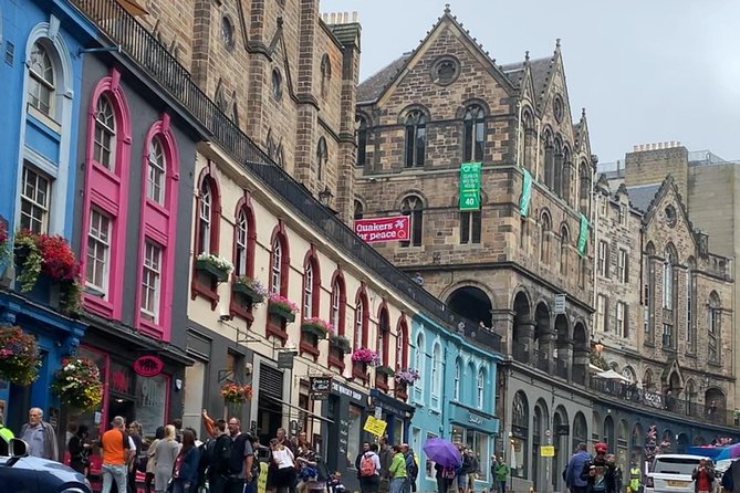 Edinburgh Private Tour Brazilian Guide - Greyfriars Bobby and the University of Edinburgh