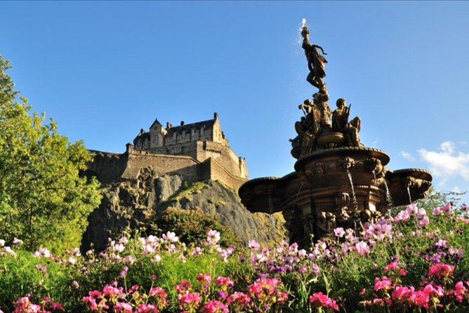 Edinburgh Private Tour Brazilian Guide - New Town, Princes Street, and Grassmarket