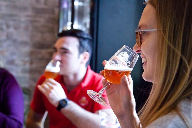 Edinburgh: Pubs & History Walking Tour with Beer Tasting - Why this Edinburgh tour works as a two-hour introduction