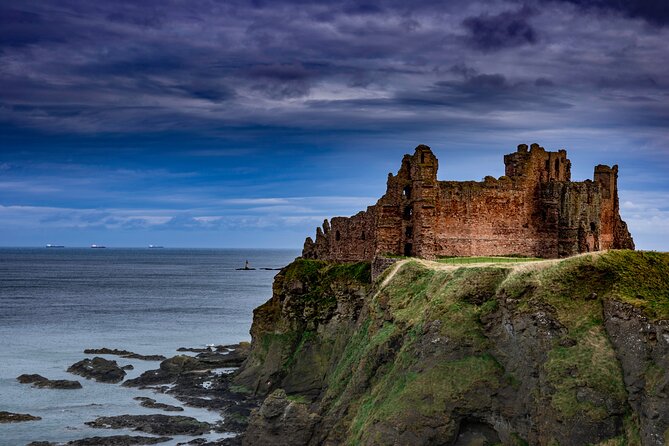 Edinburgh: Rosslyn Chapel, Berwick Private Day Tour in Luxury MPV - Key points to know before booking