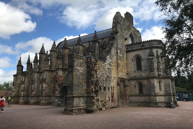 Edinburgh: Rosslyn Chapel, Berwick Private Day Tour in Luxury MPV - North Berwick for lunch and seaside time