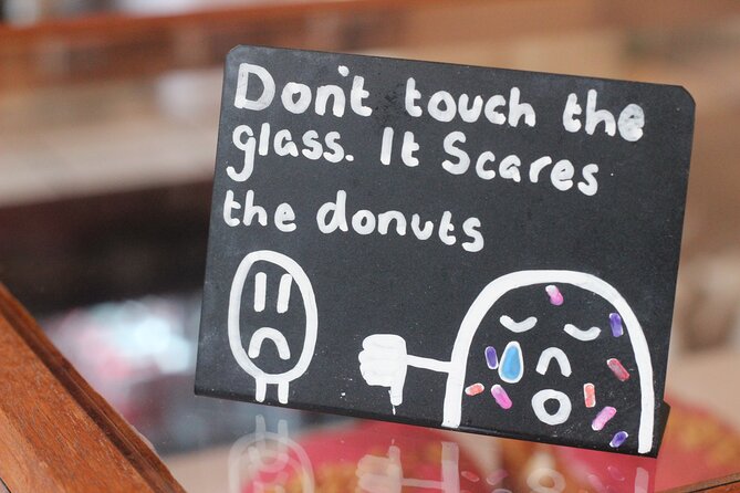 Edinburgh’s Donut & Pastry Experience with Underground Donut Tour - Grassmarket: castle views with your first doughnuts
