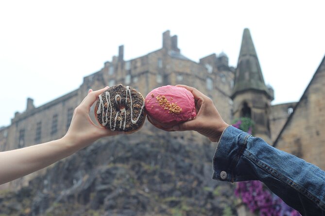 Edinburgh’s Donut & Pastry Experience with Underground Donut Tour - Victoria Street: Edinburgh’s colorful curve