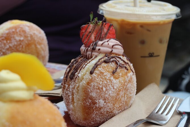 Edinburgh’s Donut & Pastry Experience with Underground Donut Tour - Scott Monument and the flexible finish