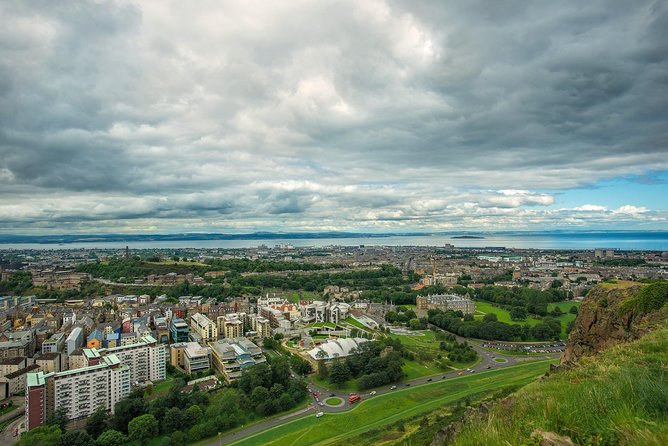 Edinburgh's Landscapes Tours with a Local Guide: Private & Personalized - Scottish plants at the Botanical Gardens