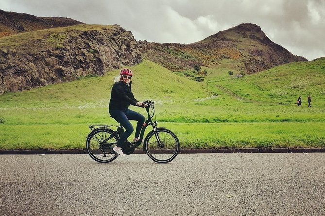 Edinburgh Sky to Sea Bike or E-Bike Tour with Transfer by TBC - From an old transport route to Edinburgh University
