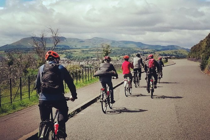 Edinburgh Sky to Sea Bike or E-Bike Tour with Transfer by TBC - Portobello’s promenade and sandy beach