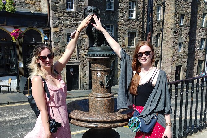 Edinburgh: The People's Story - Private Walking Tour - Mercat Cross and the Unicorn Story
