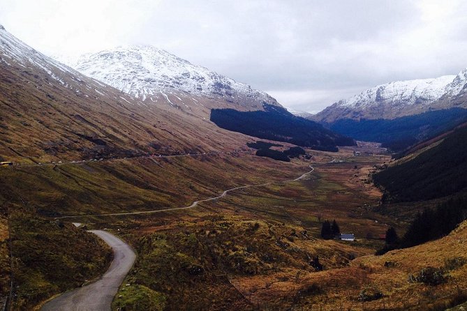 Edinburgh: West Highland Lochs, Mountains & Castles - The coach, group size, and comfort