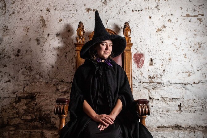 Edinburgh: Witches & Haunted History Walking Tour - The Witches Well and the names behind the accusations