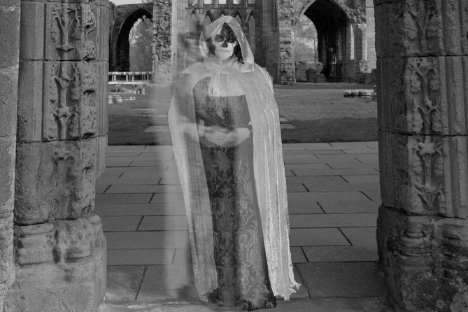 Elgin cathedral Interior Tour - Elgin Cathedral: a ruin best understood with a guide