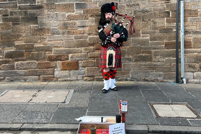 English Speaking Homestay Exploring Edinburgh and National Parks - Day 3 in Edinburgh: famous sights with room for local corners